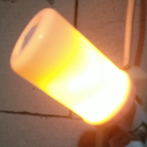 Lampu Hias Bohlam Api Obor LED: Dekorasi Menyala Seperti Kobaran Api