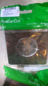 Schneider AvatarOn Stop kontak 16A 250v