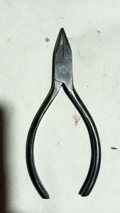 Tang Lancip bulat ukuran 5 inci produk zaman dulu