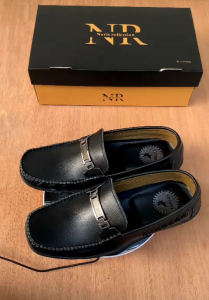 Sepatu Casual Slip On Pria Kulit