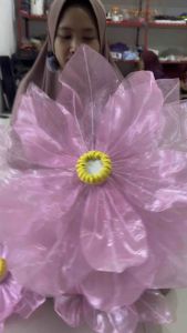 Bunga Teratai Giant Flower Bunga Hiasan Kain Organdi Model Bunga Teratai Dekorasi Pelaminan diameter 60cm