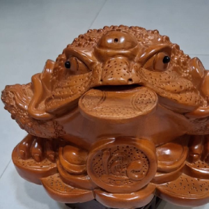 Cóc phong thủy gỗ hương đá ngang 30cm x 19cm x 20cm