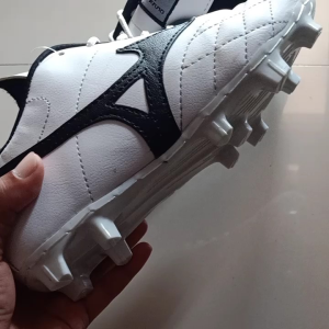 Sepatu Bola Mizuno Putih Leather Outsol & Sudah Di Jahit