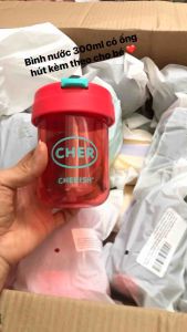 Bình đựng nước 300ml có ống hút kèm theo cho bé nhỏ gọntiện lợi nhiều màu sắc.
