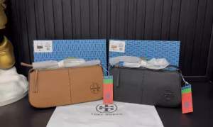 Túi T0Ry Kẹp Nách [Fullbox] Size 26cm (Auth Tuồn)