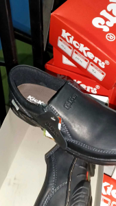 sepatu kulit pria full hitam terbaru slip on terbaru