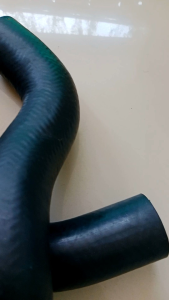 SELANG RADIATOR MITSHUBTSHI PS 120 ATAS BAWAH