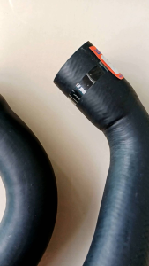 SELANG RADIATOR MITSUBISHI PS 100 ATAS BAWAH