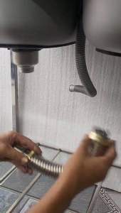 Chậu rửa bát cao cấp 2 hố đã bao gồm bộ thoát inox chống rò rỉ và chống chuột