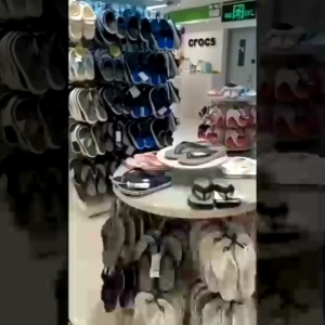 รองเท้าแตะ  Cr--ocs classic mary jane clogs สีดำ สวมใส่สบาย รุ่นใหม่ยอดฮิต พร้อมส่ง