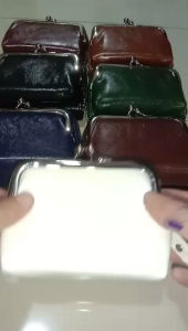 FOREVER YOUNG C03 / LY888 DOMPET KARTU DAN UANG KECIL UNTUK BELANJA DENGAN TALI PENDEK PRODUK IMPOR