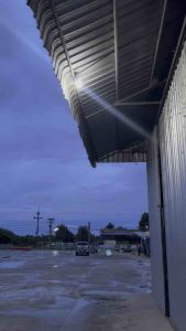 ราคาสุดคุ้ม!!!หลอดไฟ LED 90W แสงสีขาว สว่างมาก กินไฟน้อย ติดตั้งง่าย