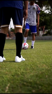 sepatu bola morro galaxy hitam gold