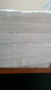 ผ้ารองหมอนเตียงสปาเเพค 100 ชิ้นสะอาดกันน้ำไม่ระคายเคืองผิวหน้า