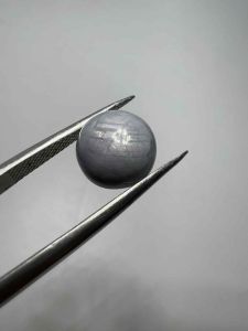 6050-ĐÁ SAPHIA XÁM (THIÊN NHIÊN ) KHÔNG XỬ LÝ.