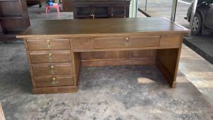 โต๊ะทำงานผู้บริหาร โต๊ะไม้สักแท้ (ก200xล90xส80 cm.) หน้าโค้งเสาโรมัน 5 ลิ้นชัก มีกุญแจล็อก (รอทำ 14 วัน) Large Teak Wooden Worktable Counter pre-order 14 days.