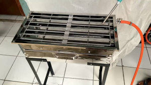 panggangan gas panggangan 3 tungku murah meriah ukuran 50x25 cm bahan stainless steel kokoh anti lengket GRATIS SELANG REGULATOR GRATIS PEMANTIK API