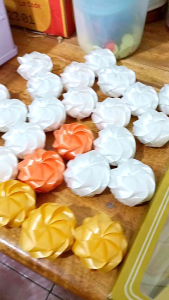 เหรียญโปรยทานดอกมะลิ30ชิ้น109บาทมีเหรียญข้างในพร้อมใช้ค่ะ