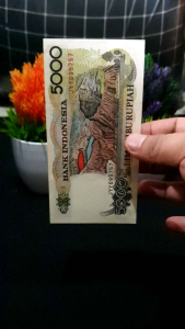 Uang Kuno Lama Koleksi 5000 Rupiah Sasando Rote 1992