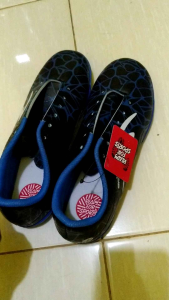Spesifikasi Sepatu Futsal Anak Laki-Laki & Dewasa Spyder