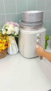 锡纸空气炸锅 (7寸25pcs) Tin Foil Air Fryer 有空气炸锅的快备上，做各种美食都能用到，烤完不用刷锅了～锡纸导热快，食物熟的也均匀。巨省事的锡纸烤盘，有了它，锅不用洗了，碗也不用刷了.#🌈空气炸锅美食