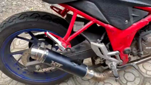Knalpot Racing Silincer KRT LONG L1C Original Balap Kompetisi Ninja 250 Vixion R15 Gsx Cbr New Old Facelit k45 Lokal 250rr Satria Sonic Supra Kharisma Jupiter Vega Blade Revo Shogun Nmax Aerox Pcx Vario Beat Mio Xeon Fino Spacy