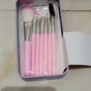Kuas Make Up Set 7IN1 Makeup Brush Premium Quality Kuas Wajah Alat Kosmetik Dengan Box Cantik