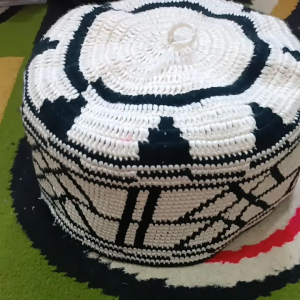 Peci Hadramaut, Peci Yamani Rajut, Peci Tarim Kopiah: Aksesoris Pakaian Tradisional