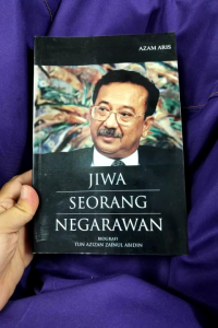 Biografi Tun Azizan Zainul Abidin: Jiwa Seorang Negarawan - Azam Aris (NEW OLD STOCK)