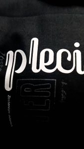 Kaos Burung Kicau Pleci: Pakaian Unik untuk Hewan Peliharaan