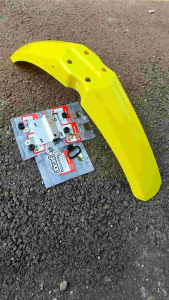 Slebor depan win trail KUNING 1SET Spakbor Semi Trail Honda Win Set Spakbor Braket Karet Spakbor Baud dan Karet grommet