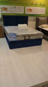 [PRE-ORDER 25 DAYS] Solid Wood Hydraulic storage bed frame Queen/ King/ storage Bedframe ETA:28/6/2023