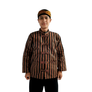 Setelan Baju Koko Lurik dan blangkon Solo Motif Batik Coklat