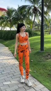 Bộ đồ họa tiết tập gymyogajumpsuit có mút