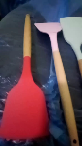 Spatula Silicone & Utensil Gagang Kayu Tahan Panas