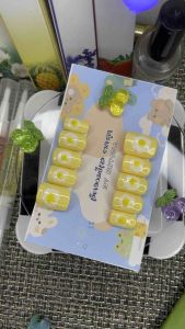 เล็บปลอมสีเจลงานสั้นพิเศษ น้องไข่เหลืองคิ้วๆ