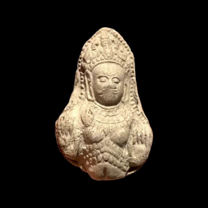 พระสิกขีพิมพ์ใหญ่ กรุวัดมหาวัน ลำพูน เนื้อดิน สภาพสวยมาก #4311