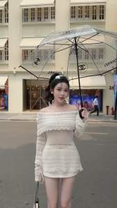 Áo Len Mỏng Trễ Vai Tay Loe QC
