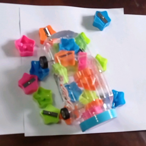 Berikut link pembelian rautan pensil warna warni bintang 24 pcs ( 1 mobilan)