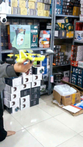 Máy bay điều khiển từ xa 4 cánh Đồ chơi điều khiển từ xa cho bé - Pin sạc 4 động cơ bền bỉ có đèn led ban đêm