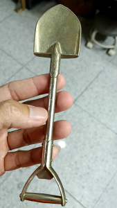 khui bia bãi Nhật kim loại