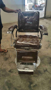 เก้าอี้ตัดผมสไตล์วินเทจ BS211 เก้าอี้ตัดผมวินเทจ เก้าอี้บาร์เบอร์ดึงกระดุมที่นั่ง + หลังพิงขาสี เลือกหนังสีทักแชท