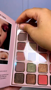 78 warna lengkap eyeshadow lipstik concealer gel alis all in one makeup