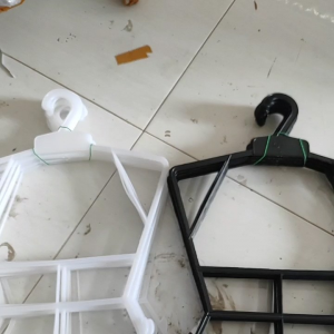 Hanger baju Setelan M | Hanger baju Setelan Tanggung hanger layang M hanger setelan layang M