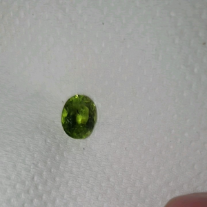 201- đá Peridot Xanh(THIÊN NHIÊN)