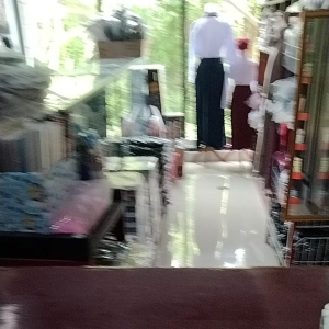 ROK PANJANG MERAH SD REMPEL