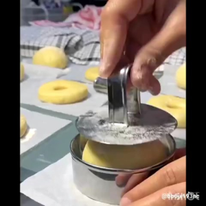 Cetakan Donat & Ring Bulat Roti: Mouse Ring Cutter & Cetakan Cireng Isi