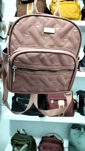 Tas Mini Wanita Elegan & Kuat: Bahan, Desain, dan Tips
