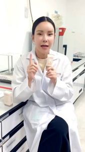 กันแดดอีฟส์ULTRA Smooth Sunscreen SPF50+PA++++เนื้อสมูท กันน้ำ กันเหงื่อ ใช้แทนรองพื้นได้