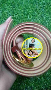 เข็มขัดมัธยมปลายสีน้ำตาลหัวเหลี่ยมสีทองเหลือง 1 เส้นใช้แต่งกายชั้นมัธยมปลายที่ ม.4 ถึง ม.6